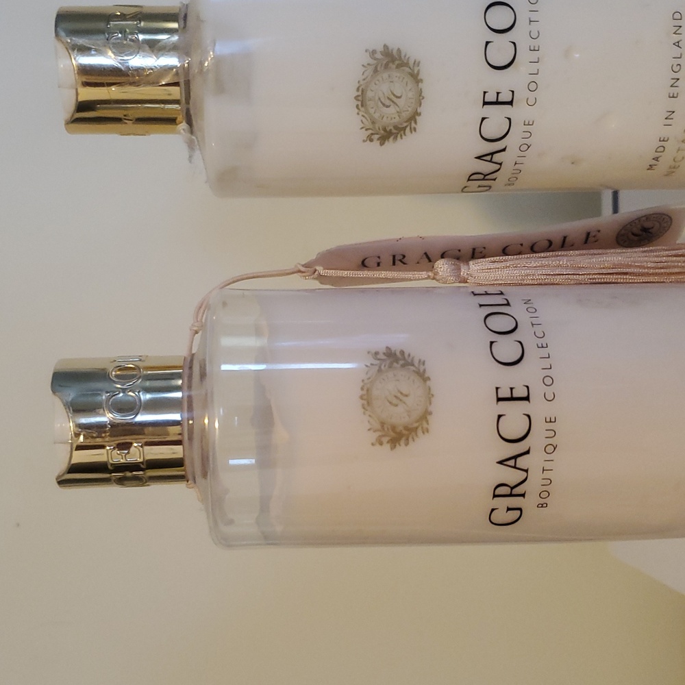 Lot 2pc GRACE COLE Vanilla Blush & Peony / Nectarine Bloss Hand Lotion 16.9 Oz. - Picture 6 of 12